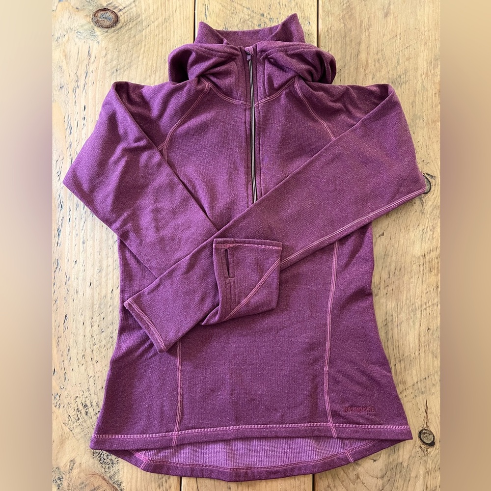 Patagonia | Capilene Women’s Half Zip Base Layer Top Hooded  | S